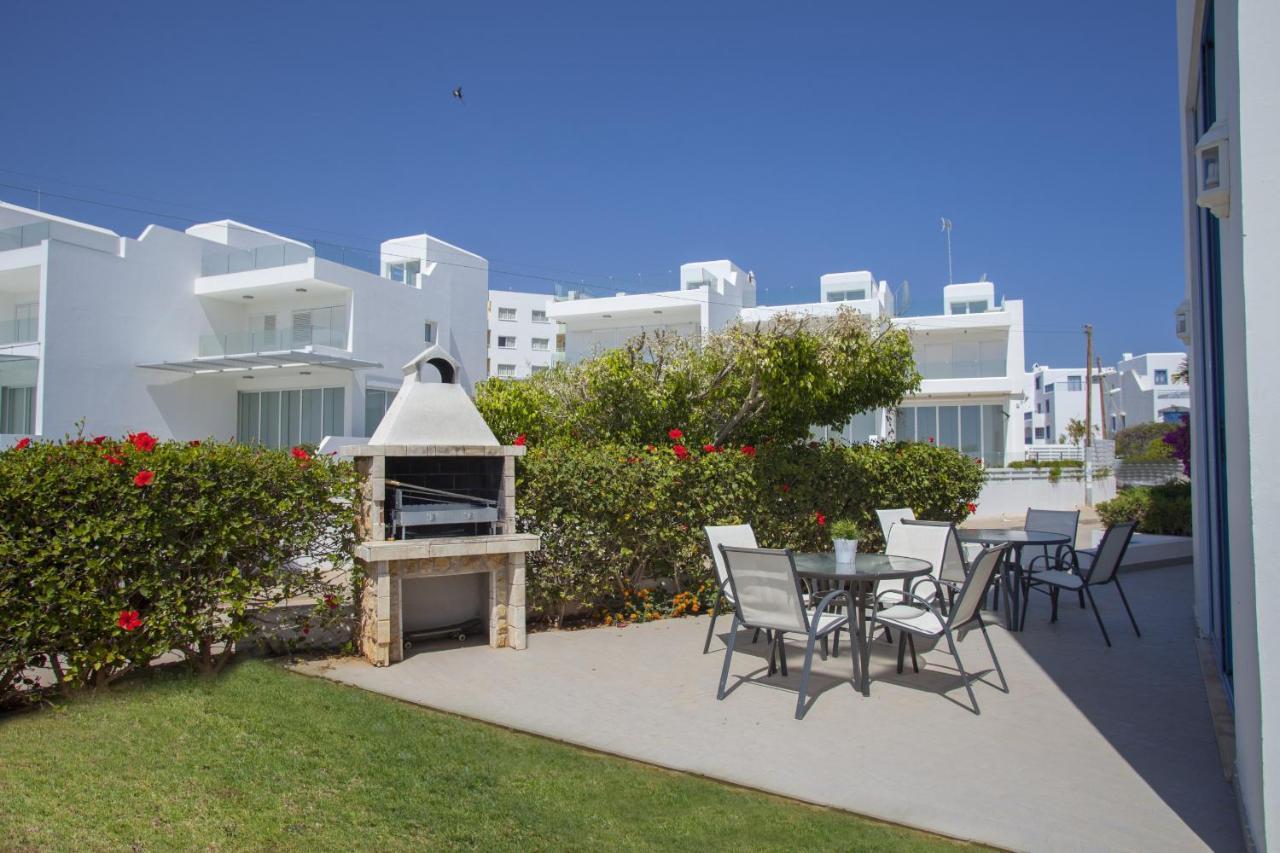 Protaras Seafront Villa Infinte Aretousa Esterno foto